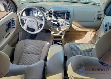 2003 Ford Escape Xlt z USA, uszkodzony, nr VIN 1FMYU03143KB76713